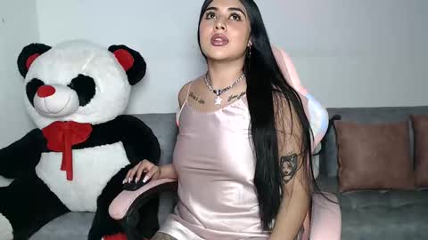 sophia online show from June 4, 1:11 am