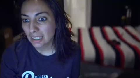 sophiadover online show from March 31, 2:33 am