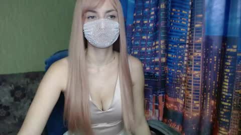 Sophie online show from February 14, 1:57 pm