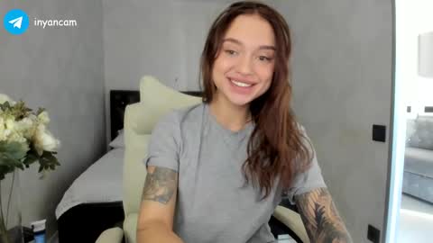 Snapshot of sophie_in chatting on March 11, 5:24 am Sonya online show from March 11, 5:24 am