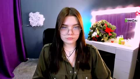 sophie_mrrr online show from February 19, 9:39 am