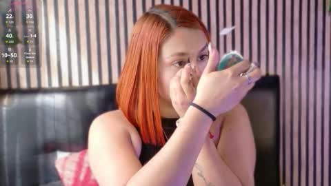 Snapshot of sophie_new25 chatting on October 20, 12:52 pm sophie_new25 online show from October 20, 12:52 pm