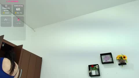 SOPHIE TYLER online show from July 28, 1:21 pm