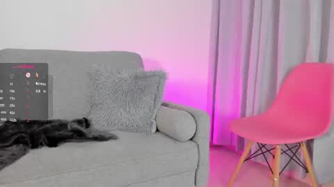 sophie  online show from June 11, 3:09 pm