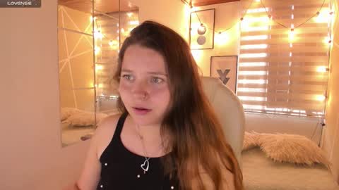 Sophie  online show from March 24, 8:03 pm