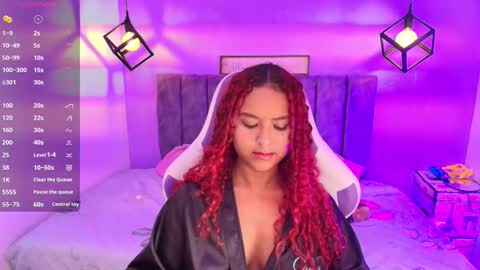         online show from December 5, 6:09 pm