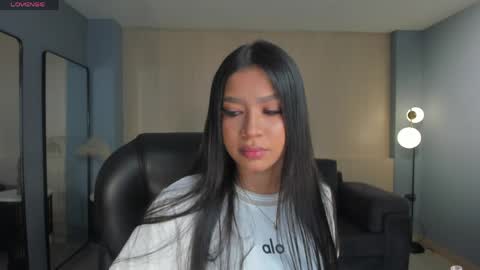 Sophie Houston online show from June 5, 2:48 am