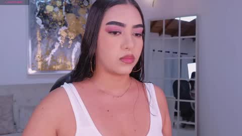 Sophie online show from June 2, 4:13 am