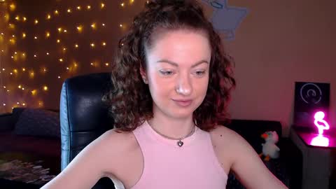 sophieleroux online show from April 2, 9:51 am