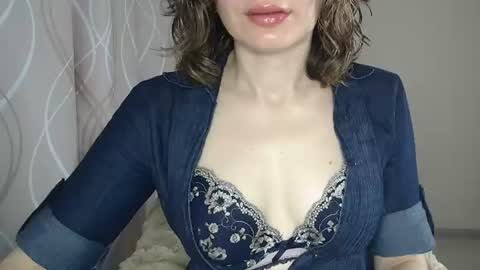 Sophiemisss online show from June 24, 6:23 am