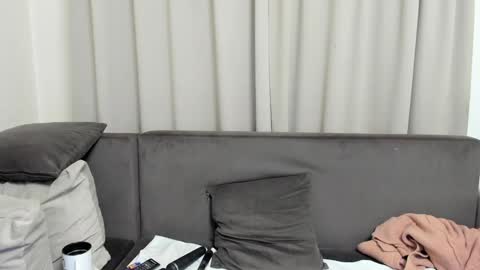 Snapshot of sophiestique chatting on December 19, 4:46 pm Sofia online show from December 19, 4:46 pm