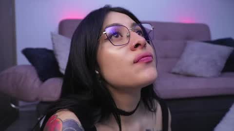 Sophiie online show from June 5, 2:48 am