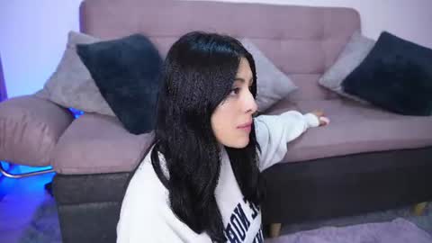 Sophiie online show from July 7, 4:04 am
