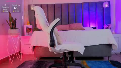 Sophi online show from July 6, 3:03 pm