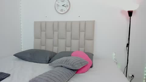 Sofia  online show from April 18, 7:07 pm