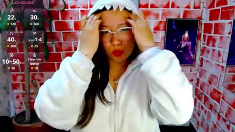 soralily online show from July 28, 3:21 pm