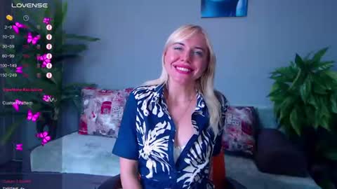 Lisa online show from July 25, 3:46 am