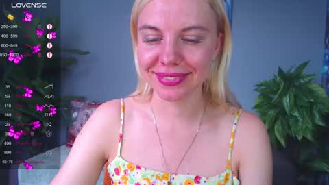 Lisa online show from July 26, 3:47 am