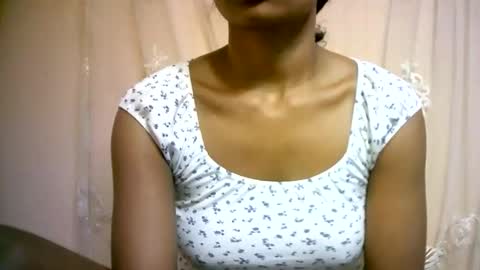 sourayaa online show from May 26, 10:58 am