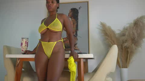 Snapshot of sow_fitt chatting on January 22, 11:45 am sow_fitt online show from January 22, 11:45 am