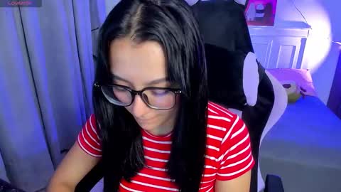 Snapshot of soy___lili chatting on September 10, 11:49 pm Lili online show from September 10, 11:49 pm