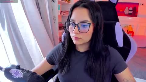 Snapshot of soy___lili chatting on September 22, 8:51 pm Lili online show from September 22, 8:51 pm