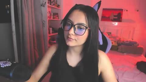 Snapshot of soy___lili chatting on October 7, 2:38 am Lili online show from October 7, 2:38 am