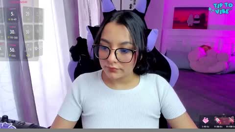 Snapshot of soy___lili chatting on January 28, 8:36 pm Lili online show from January 28, 8:36 pm