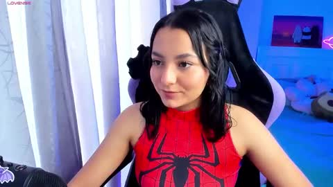 Snapshot of soy___lili chatting on December 3, 9:01 pm Lili online show from December 3, 9:01 pm