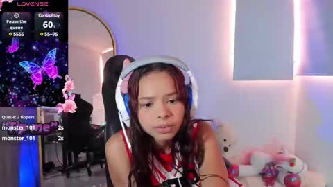 Snapshot of soy_sheila chatting on December 30, 8:58 pm sheila smitt online show from December 30, 8:58 pm