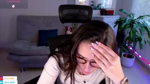 Luisa    online show from February 18, 10:36 pm