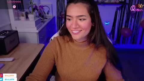 Luisa    online show from March 18, 10:59 pm