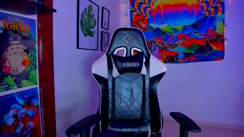 Val online show from November 20, 1:39 am