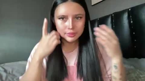specialgirlxxx online show from June 23, 7:39 am