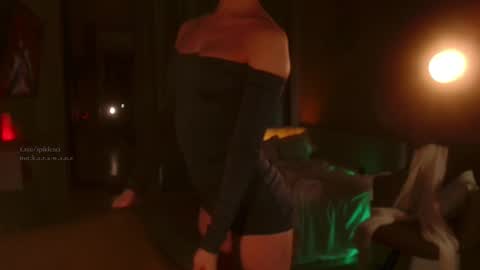 Elizabeth online show from November 17, 4:08 pm