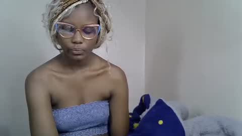 Tashy online show from November 4, 2:38 am