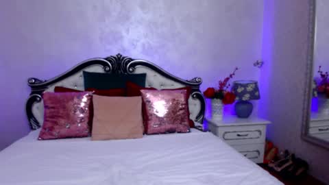 Sonia online show from October 1, 5:40 pm