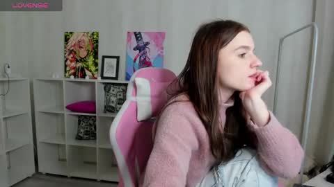 Stacey GMT5 Mo Tu We Th Fr Sa 3am -10am online show from December 5, 1:25 am