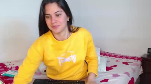Snapshot of stacey_taylor7 chatting on January 6, 12:46 pm stacey_taylor7 online show from January 6, 12:46 pm