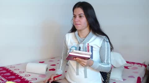 Snapshot of stacey_taylor7 chatting on January 9, 12:09 pm stacey_taylor7 online show from January 9, 12:09 pm
