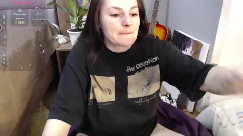 Snapshot of stacy_davise chatting on February 12, 11:40 am STACY online show from February 12, 11:40 am