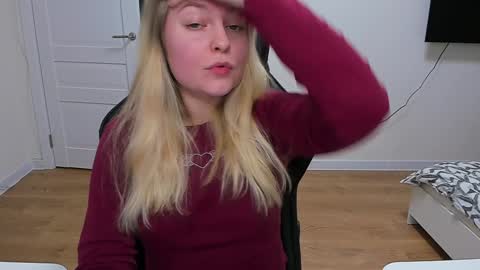 Stacy  online show from January 3, 7:07 pm