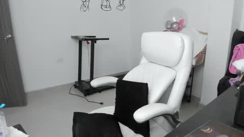 Zulma Yisset online show from January 12, 3:01 am