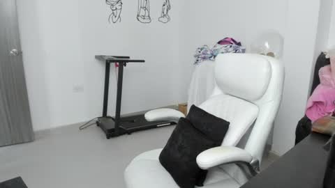 Zulma Yisset online show from July 10, 4:57 am