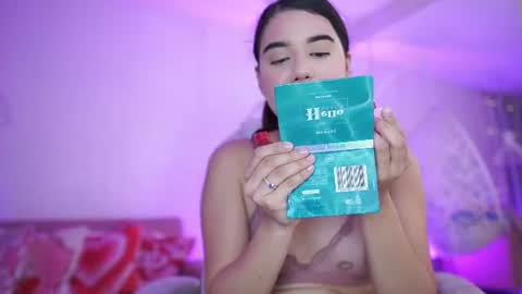 stacycooper_ online show from June 24, 7:02 pm