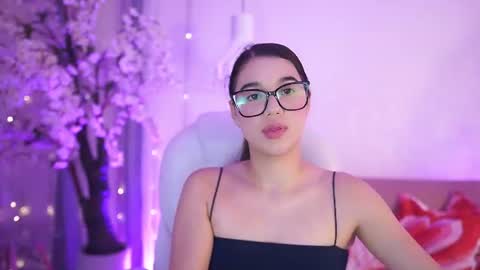 stacycooper_ online show from July 1, 7:24 pm