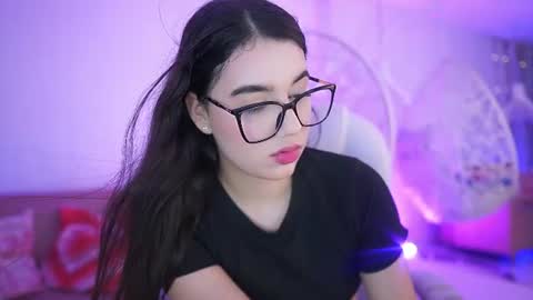 stacycooper_ online show from June 26, 7:15 pm