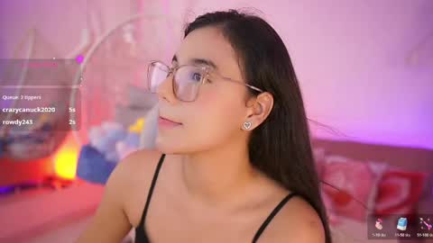 stacycooper_ online show from May 14, 7:52 pm