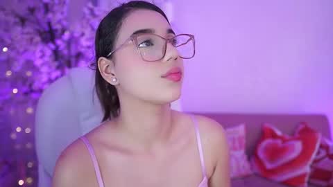 stacycooper_ online show from June 30, 7:13 pm