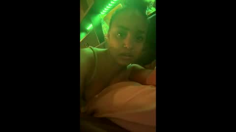 stacysquirtle online show from October 26, 6:09 am